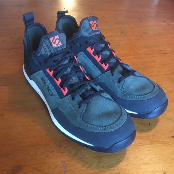 Five Ten Fivetennies hiking approach shoe - Picture 2 of 8